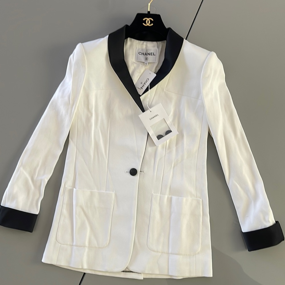 White blazer Chanel brand new